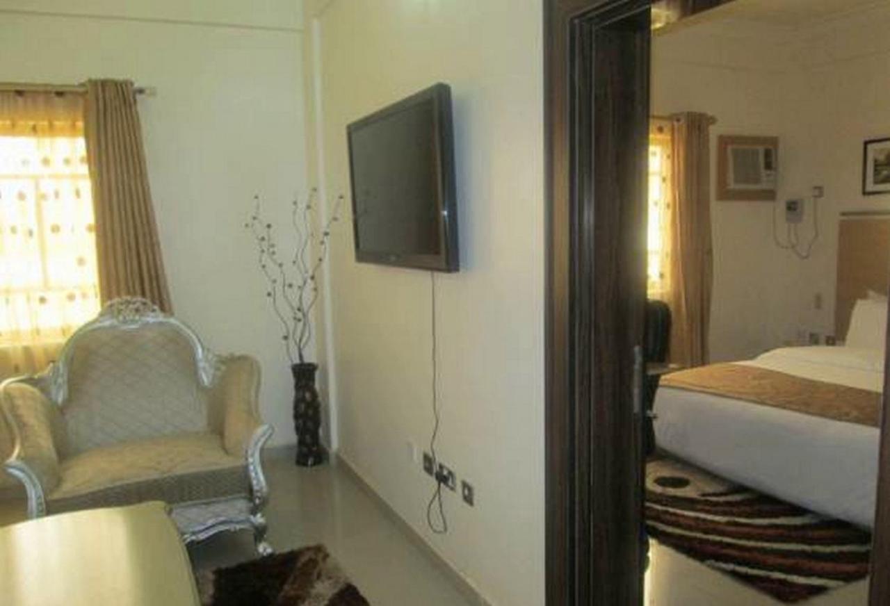 Room In Lodge - Ayalla Hotels And Suites Abuja Ngoại thất bức ảnh